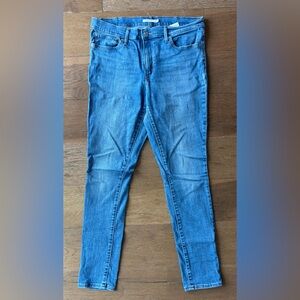 Levi's Women's Slimming Skinny Jeans